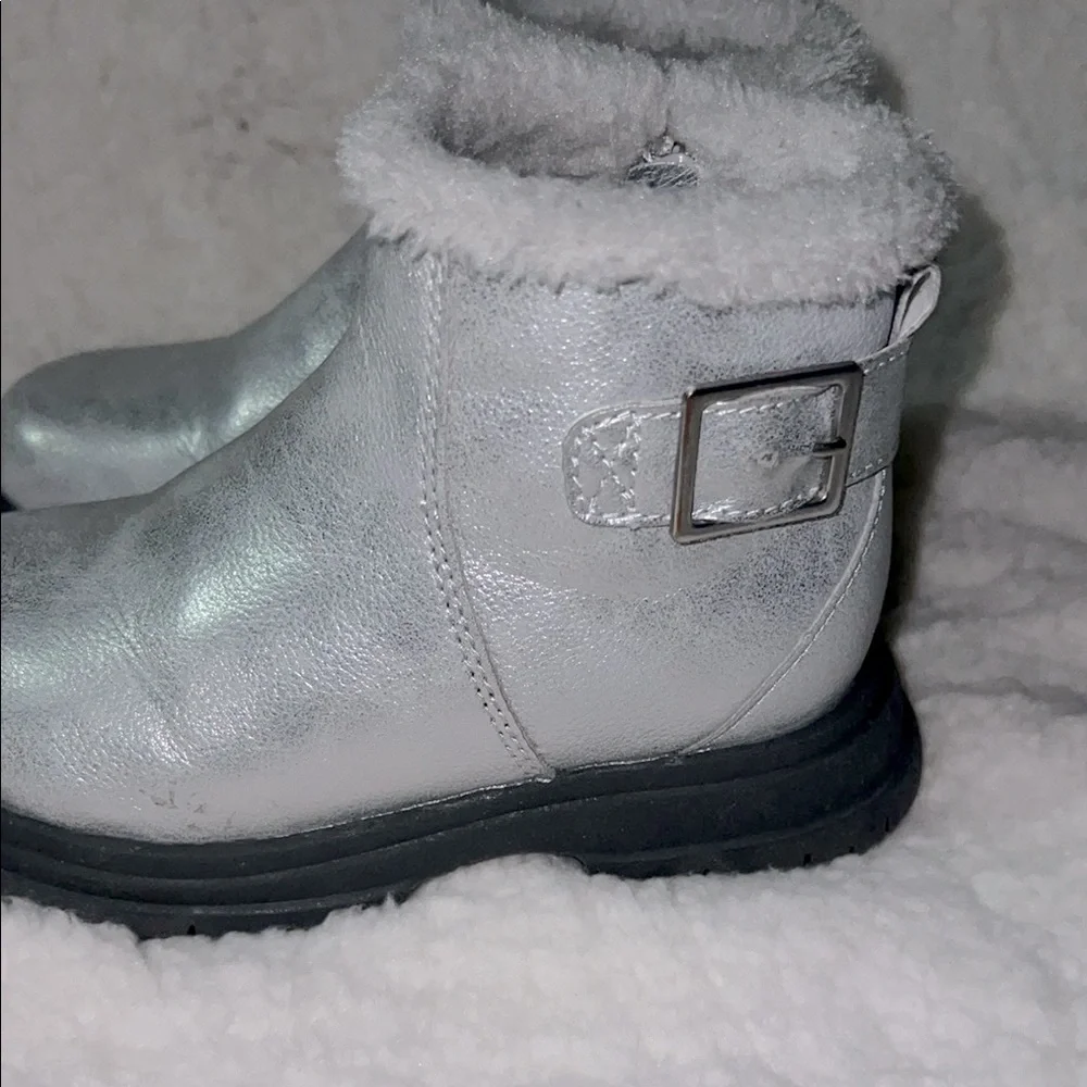 OshKosh B'gosh Silver Kids Boots‎